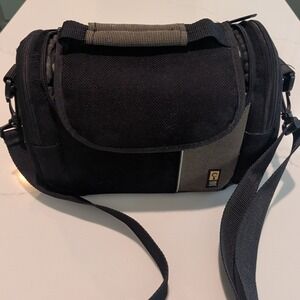 Case Logic 11 inch camera bag multi compartment with shoulder strap 11x5x7